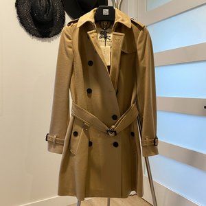 NWT Burberry Buckingham Cashmere-Blend Trench Coat (Camel / US4)